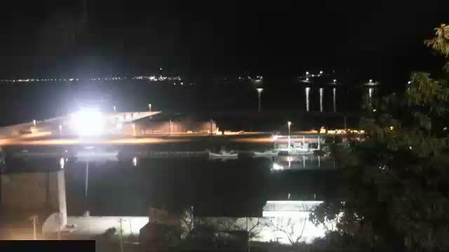 北海道の海ライブカメラ｢６増毛灯台(増毛港)｣のライブ画像
