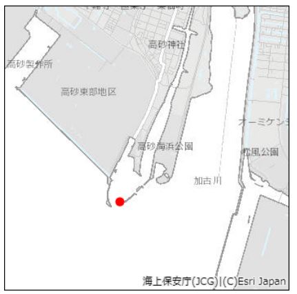東播磨港高砂東防波堤灯台(灯台表第1巻3846)(34-43.8N　134-47.9E)は改修工事に伴い 　灰色のシートに覆われて灯塔が見えにくくなる。