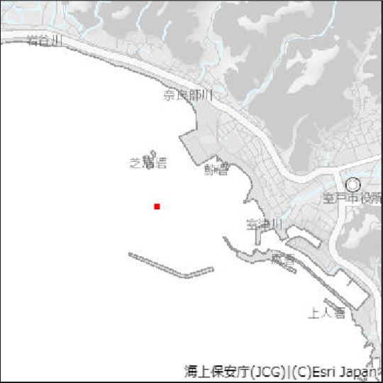 室津港において、防波堤が延長された