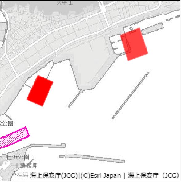 第7ふ頭付近において、潜水士・起重機船等による防波堤改修工事が実施される。